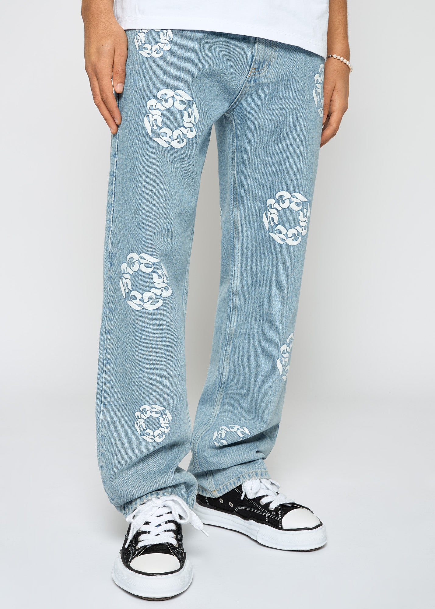 Circle Jeans